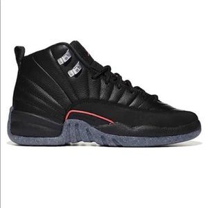 Worn once.  Excellent condition.